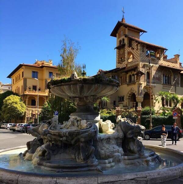 Frog fountain