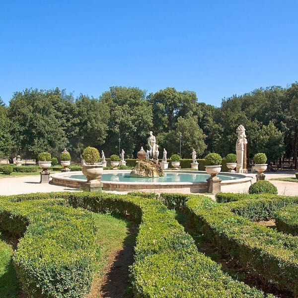 The garden of Borghese gallery