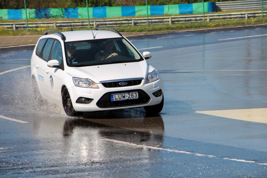 Wet Braking Tyre Test