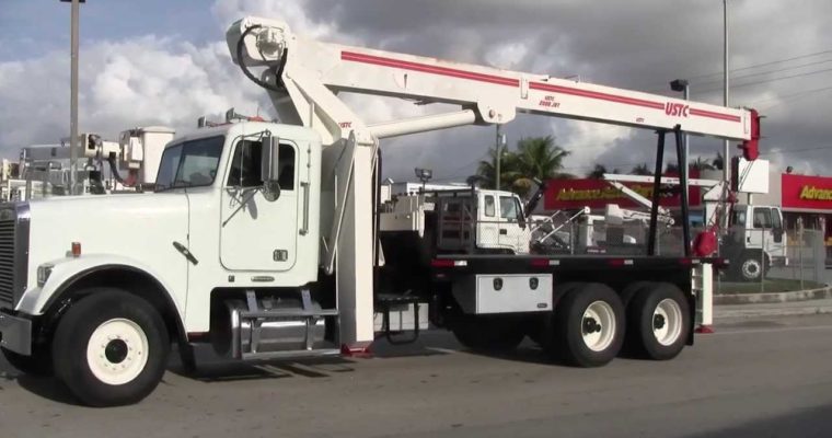 4 Things to Consider When Purchasing Crane Trucks for Sale