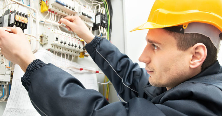 Factors to Consider When Hiring Electrical Contractors