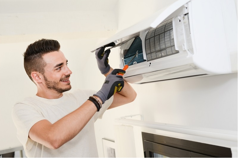 Questions to Ask Before You Hire a Contractor for Domestic Air Conditioning Service