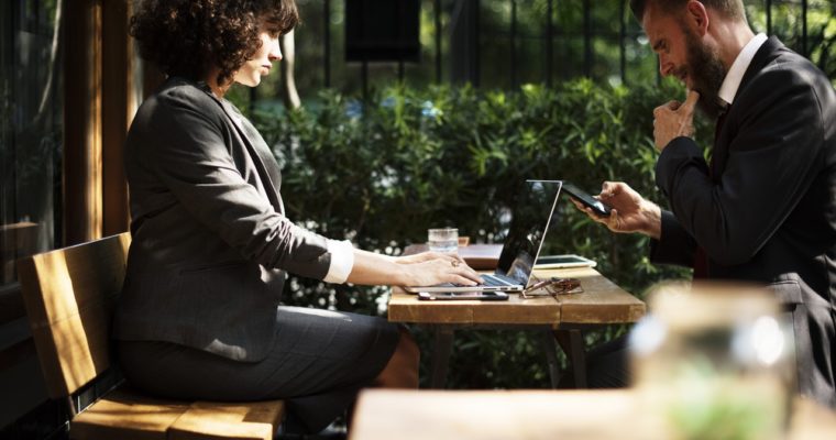 How to Run a Profitable Location-Independent Business?
