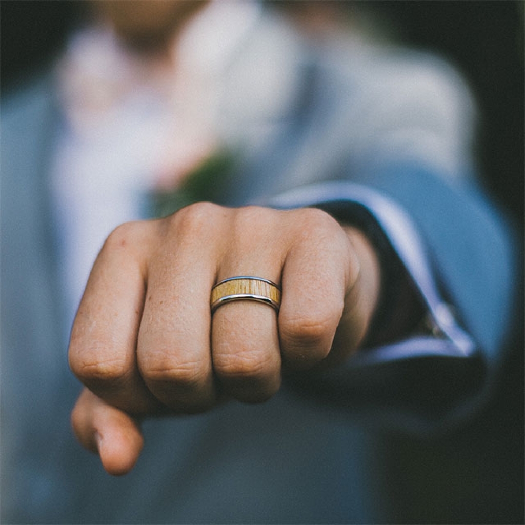 Why It Is Important to Choose the Right Metal for Men’s Wedding Bands