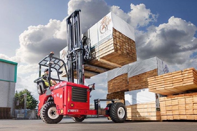 Differences between Conventional Forklifts and Moffett Truck Mounted Forklifts