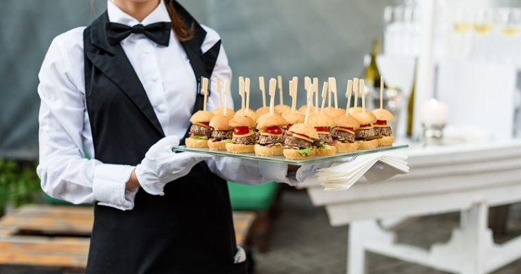 8 Reasons to Go for Finger Food Catering for Your Next Event