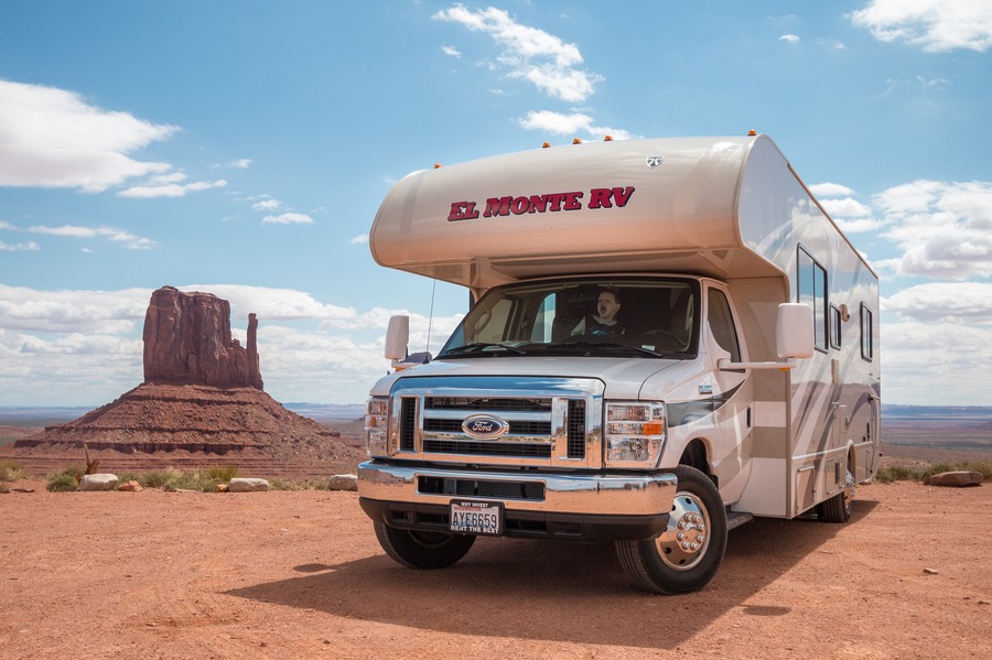 7 Must-Have Gadgets for Your Next RV Trip