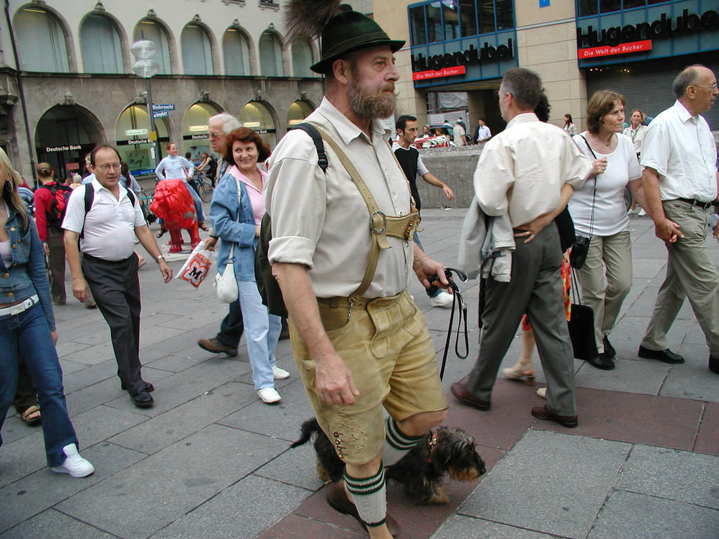 Lederhosen Trending Colors