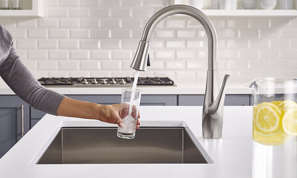 What Things Should You Consider Before Buying Kitchen Sinks Online?