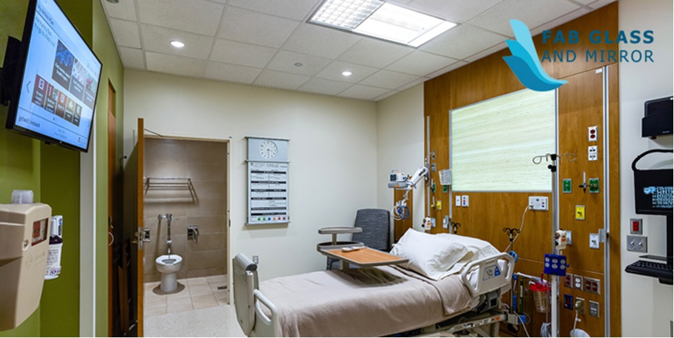 4 Reasons Why Glass Boards Are One Most Functional Item To Have In Hospitals?
