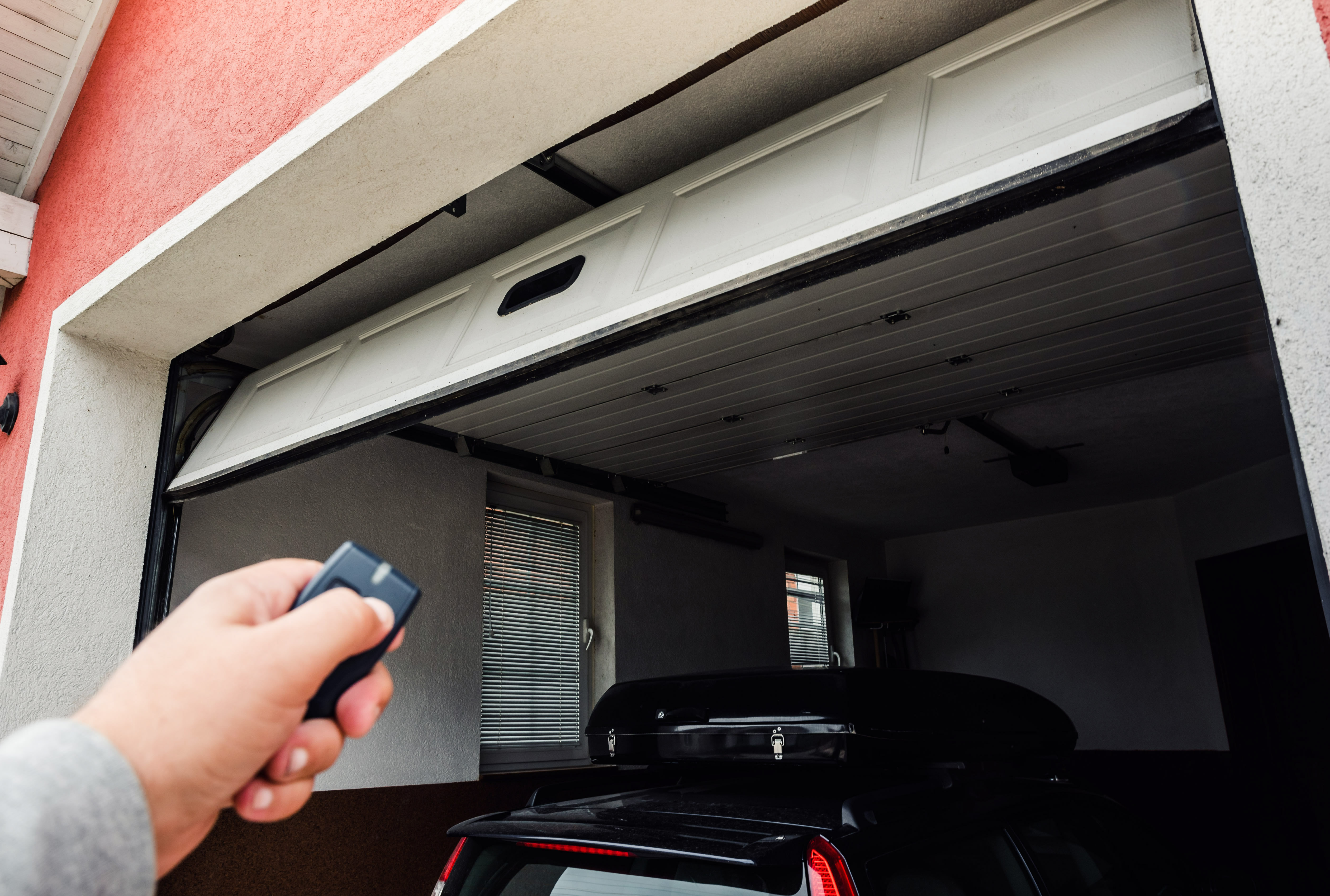 Key Things To Keep A Note Of While Buying An Electric Garage Door Opener!