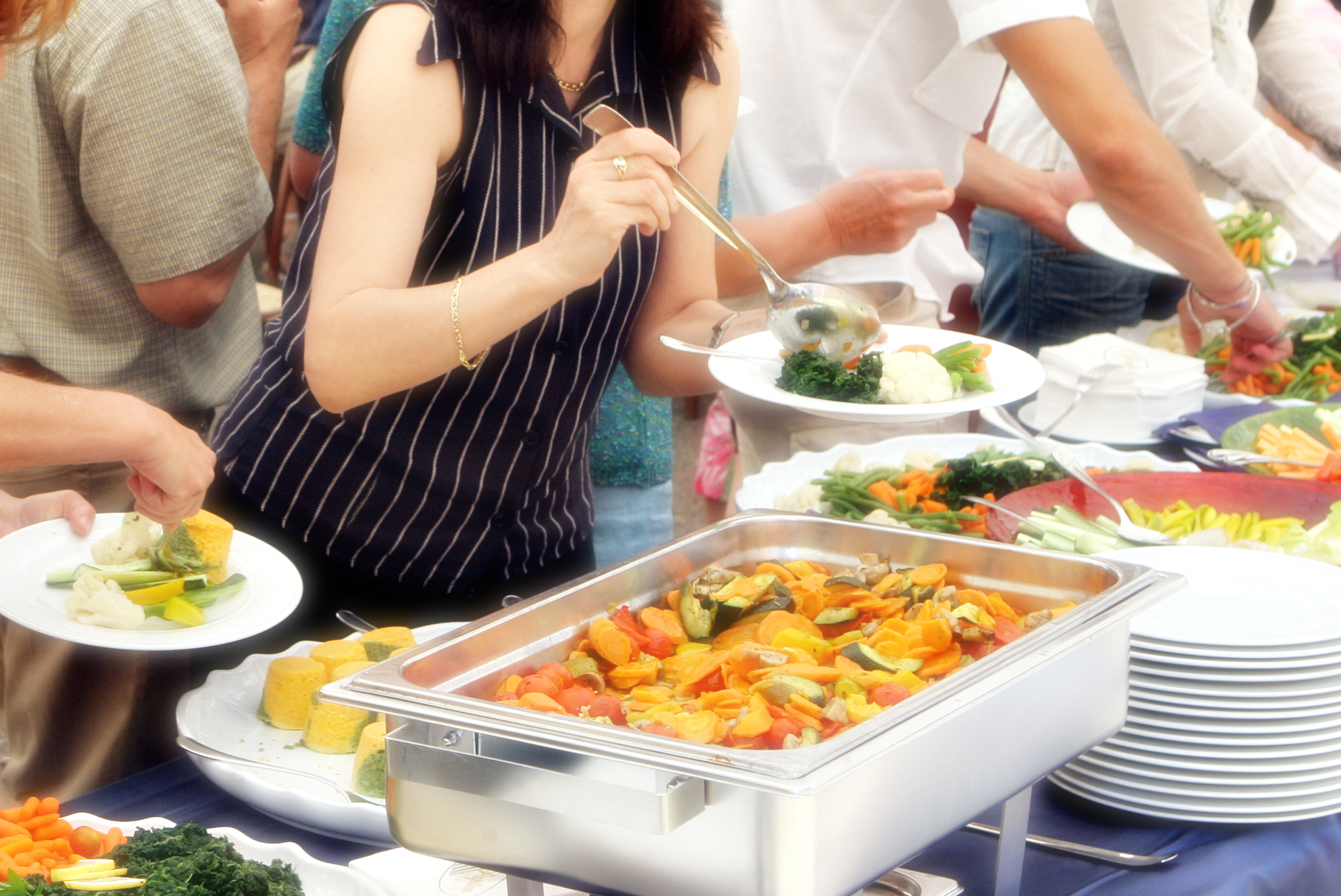 Reasons to Opt for Event Food Catering Services