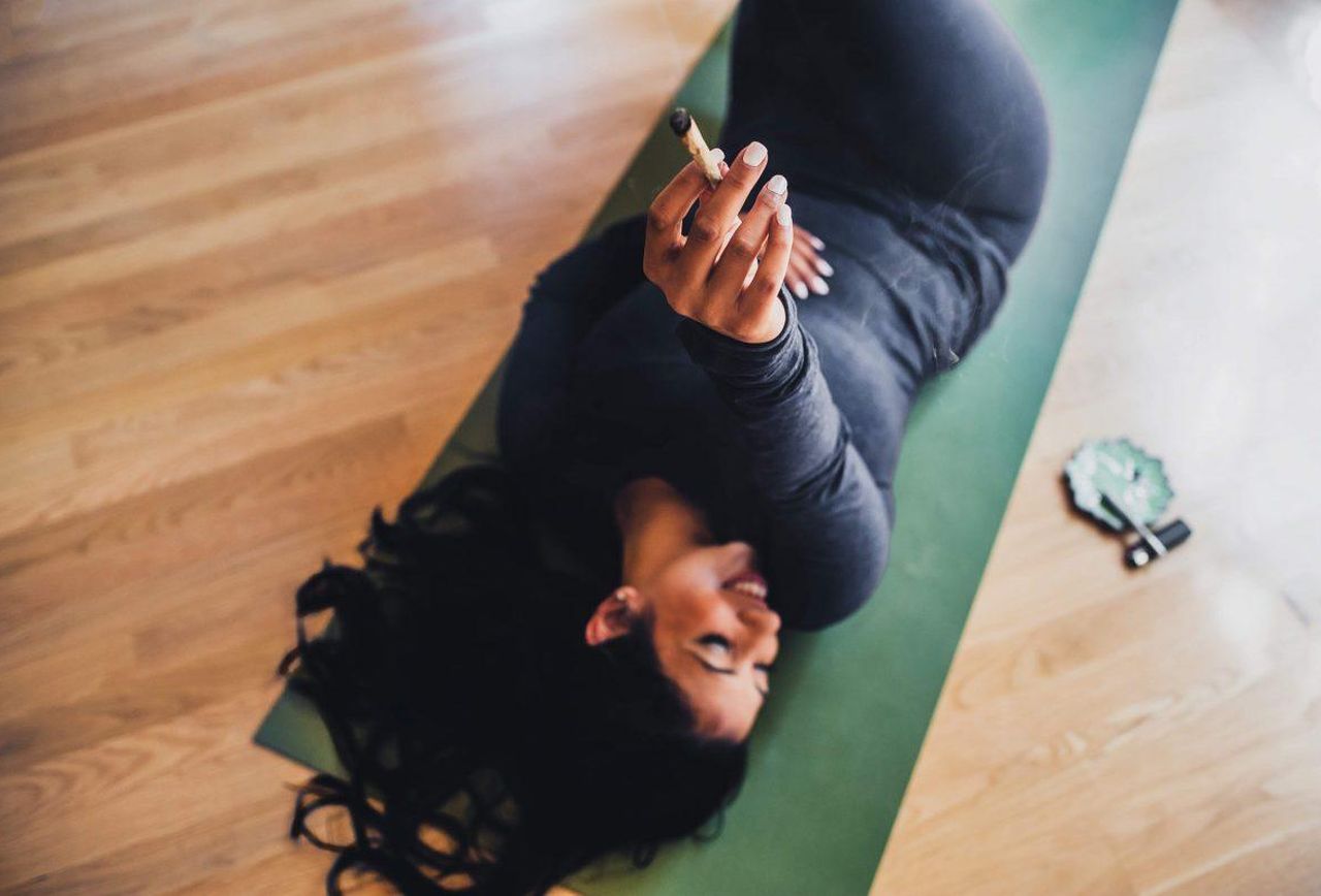 How Cannabis-Infused Yoga Helps in Improving Mental Health