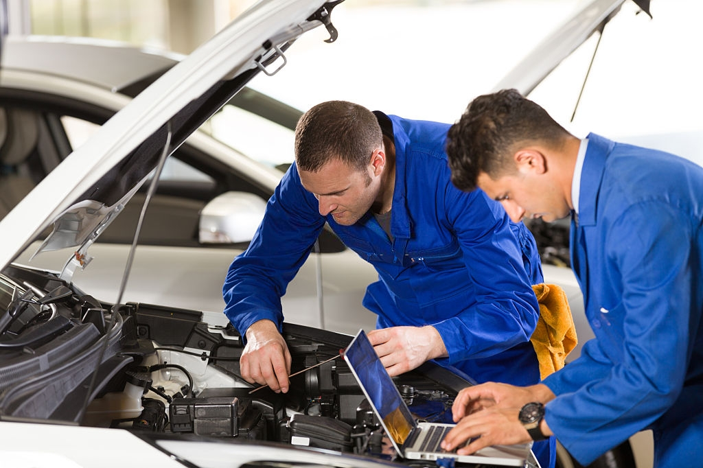 Maintenance of BMW Car Service