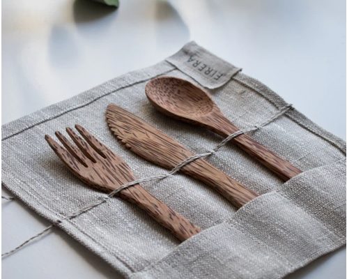 Eco-Friendly Accessories to Travel With