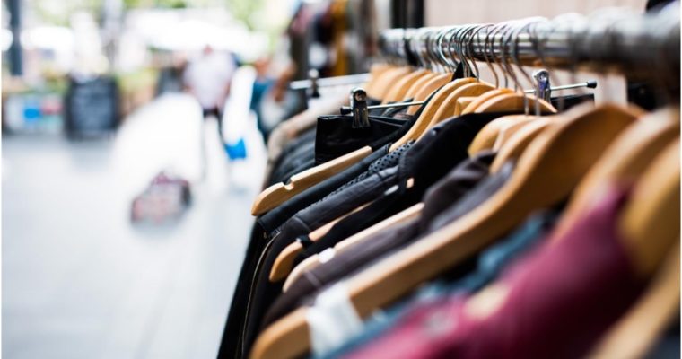 7 Things to Consider When Picking a Wholesale Clothes Distributor