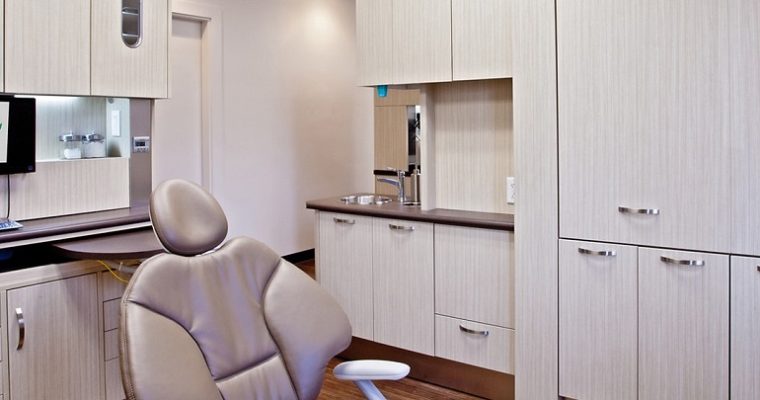 5 Reasons To Choose Custom Dental Cabinets Over Prefab And Manufactured Modules
