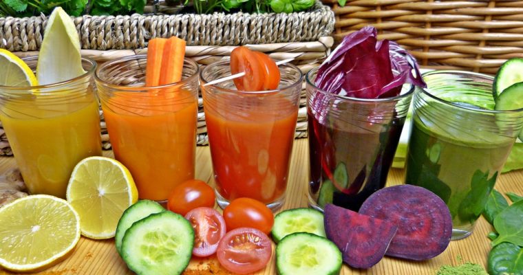 Top 10 Natural & Healthy Juicing Recipes for Cleansing and Detoxing