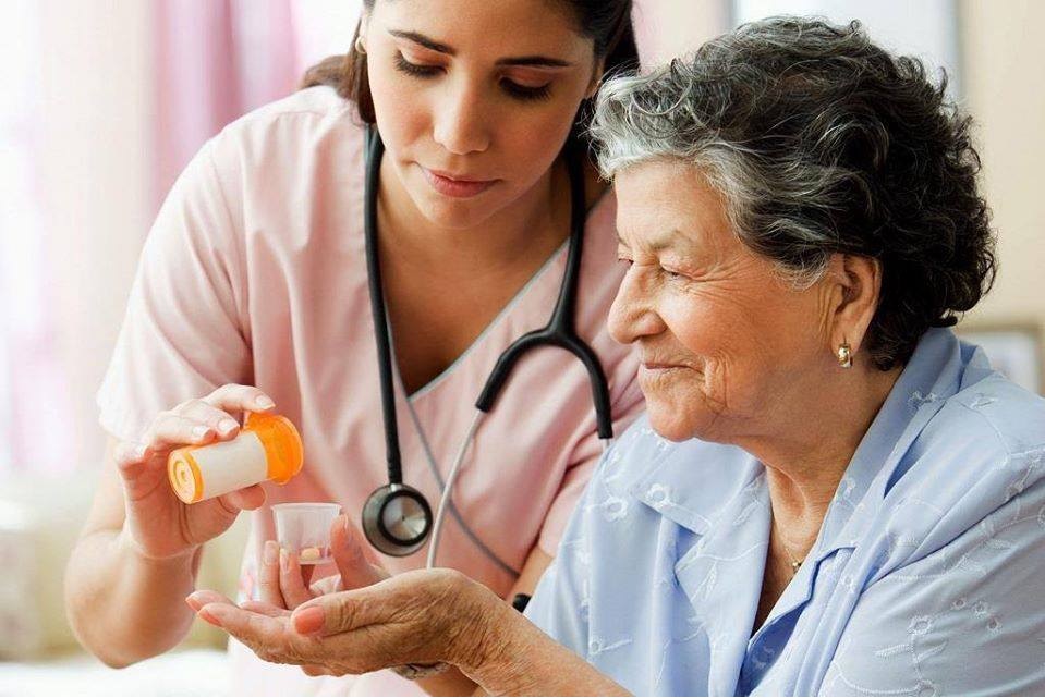 Different Services of Home Health Care For Seniors