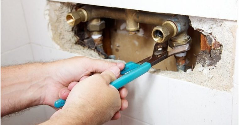 Why You May Need Pipe Leak Repair Contractors