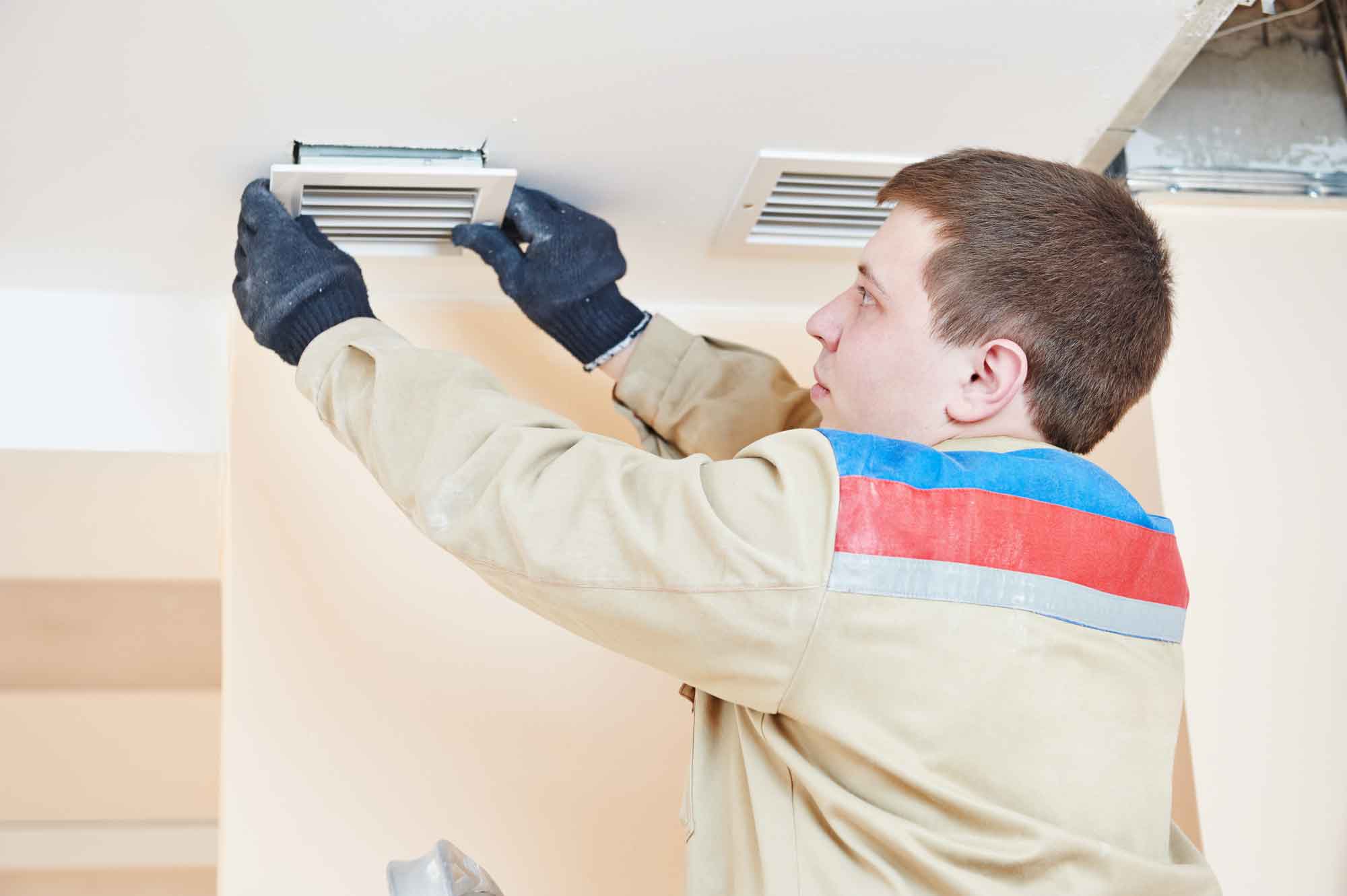 A Guide to AC Duct Cleaning Services - WanderGlobe