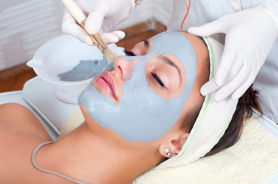 6 Benefits of A Professional Facial Treatment
