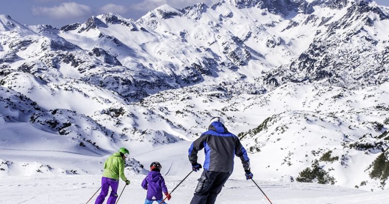 Planning A Ski Trip? Check Out These 3 Top Tips