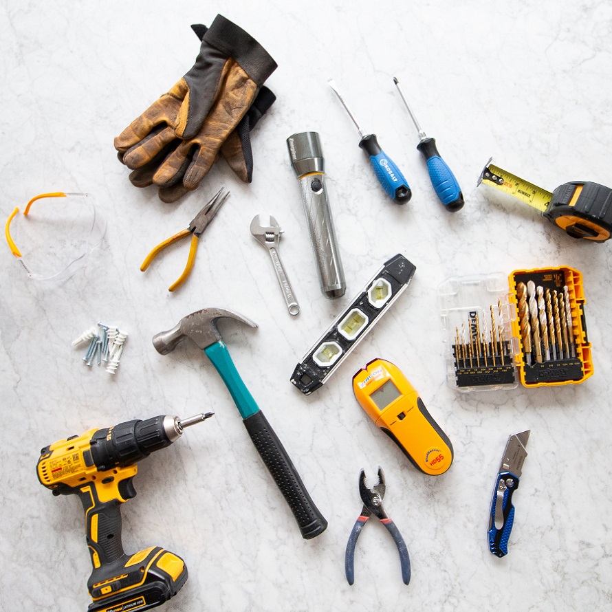 Safety Basics: 8 Tips When Handling Power and Hand Tools