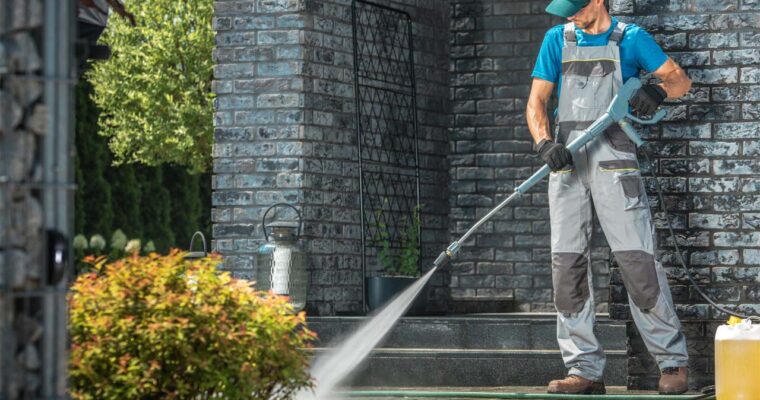 5 Important Reasons To Hire A Pressure Washing Service