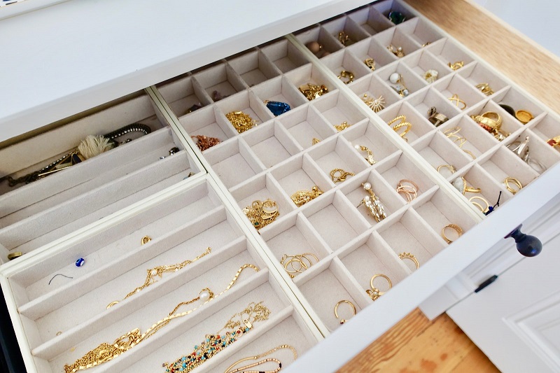 4 Fantastic Ways to Organize Jewelry