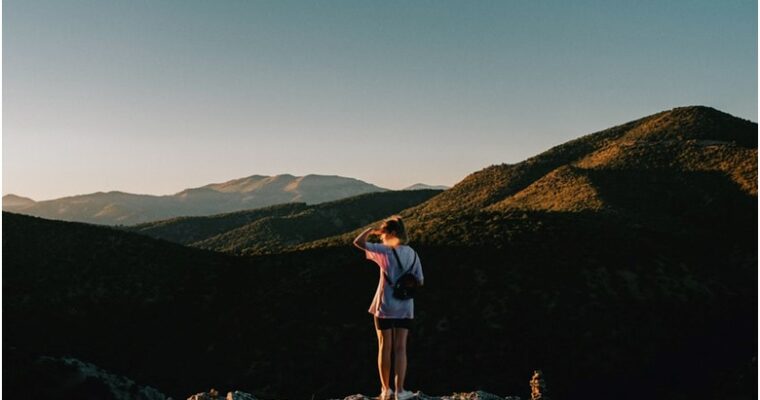 8 Incredibly Practical Tips for Women Travelling Alone