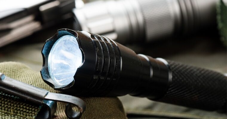 Best Emergency Rechargeable Flashlight-Everyday Carry