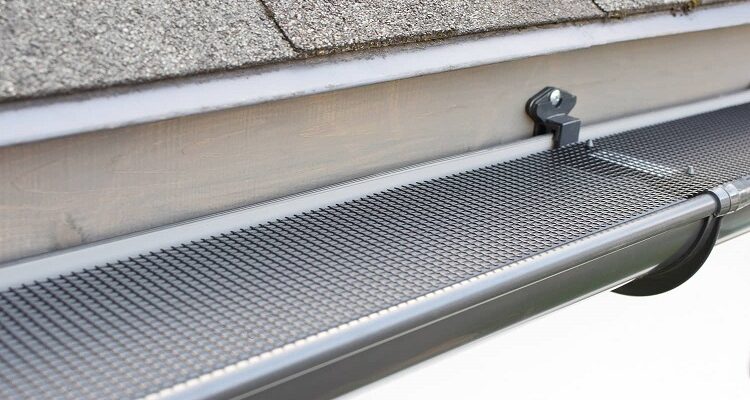 Do Gutters With Gutter Guards Need to be Cleaned?