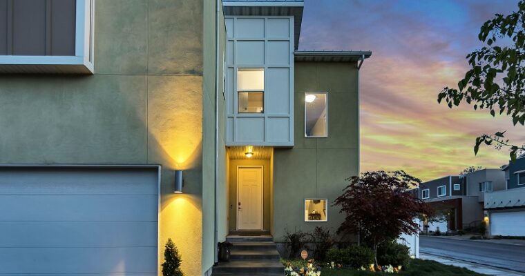 How to Give Your Home Exterior a Trendy Look for 2023