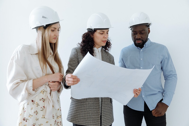 Eight Things to Consider Before Choosing a Contractor for Your Next Construction Project