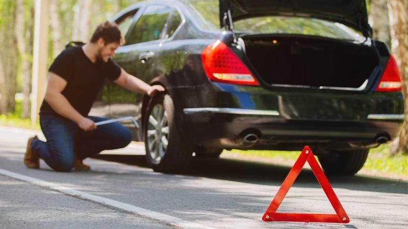 Handling a Roadside Emergency