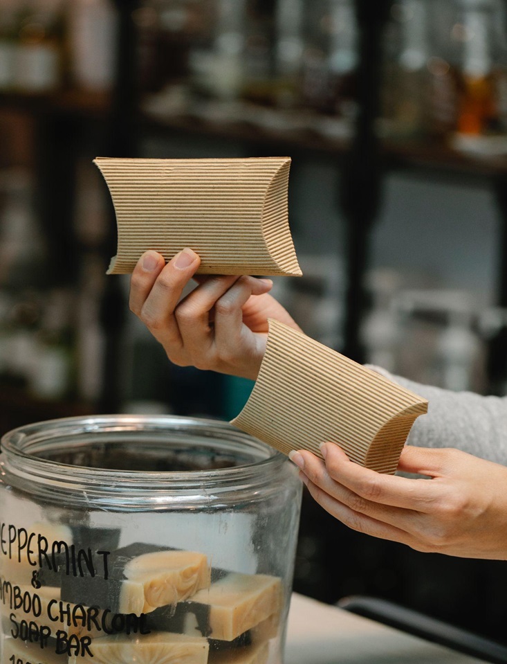 Revolutionizing Retail Packaging: Trends, Sustainability, and Consumer Experience
