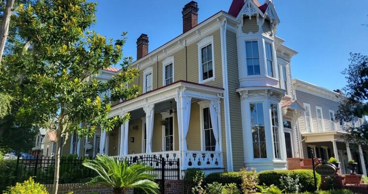 Savannah’s Hidden Gems: 9 Unique Vacation Rentals for Your Stay