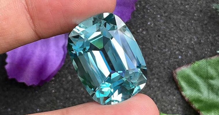 Aquamarine Stone: A Fashion Statement Gem