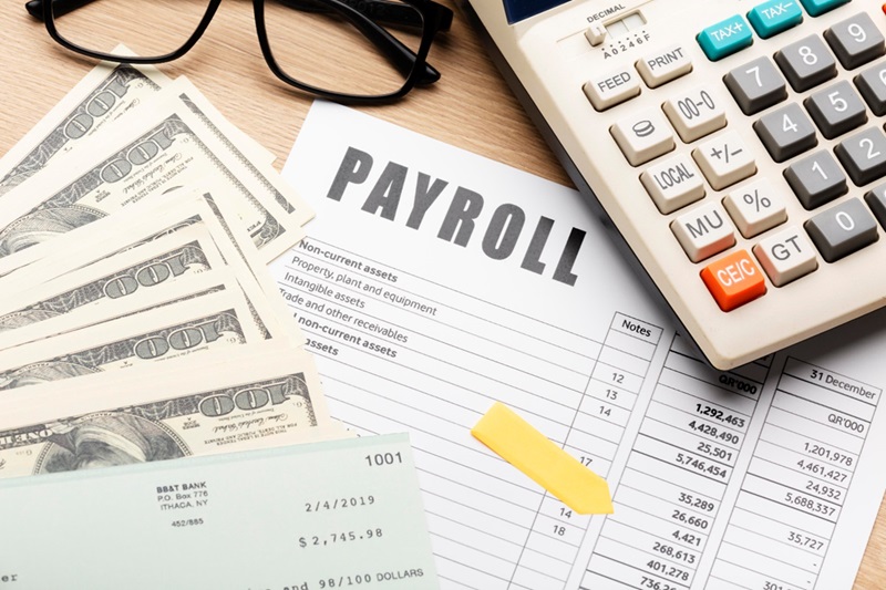 Analyzing the Impact of Payroll Outsourcing on Business Efficiency