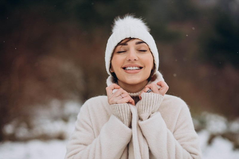 6 Tiny Tricks to Take Proper Care of Your Eyelash Extensions in Winter