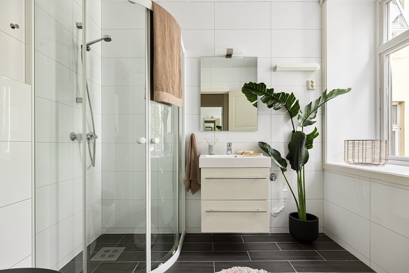 How To Choose The Right Bathroom Cabinets To Match Your Interior Design