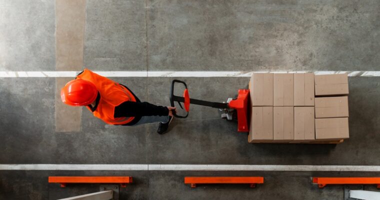 6 Benefits of Forklift Hire for Small Construction Businesses