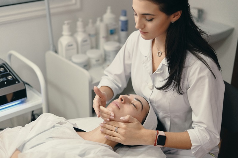 Beyond the Wrinkles: Understanding the Ins and Outs of Botox Treatment