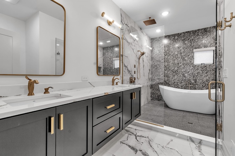 Top 5 Benefits of Remodeling Your Bathroom: Why It’s a Smart Investment for Homeowners