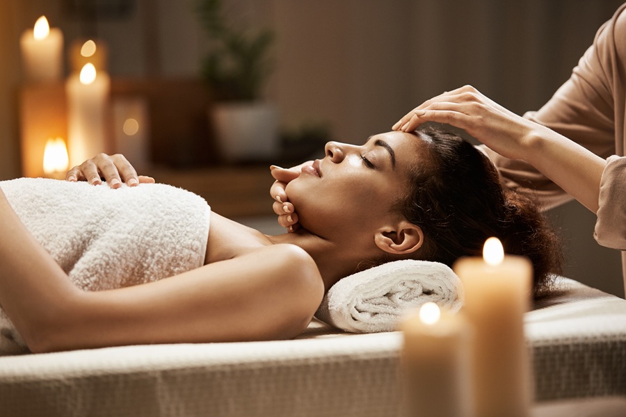 Post-Delivery Healing: How Spa Massages Support Recovery for New Moms